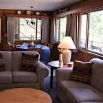 11B Sequoia House