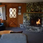 11B Sequoia House